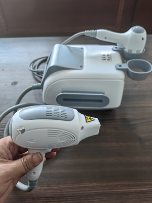 3.5 inç renkli dokunmatik ekran 808nm diodo lazer saç kesim makinesi saç salonu tedavi için