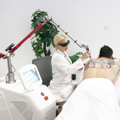 1064nm Q Switched Nd Yag Laser Picosecond Dövme Kaldırma Makinesi Sabit Stil